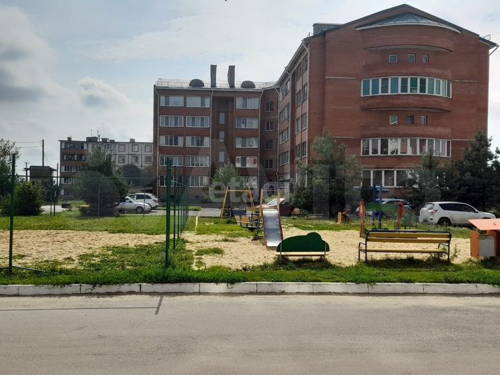 3-к. квартира, 91,8 м², 2/5 эт.