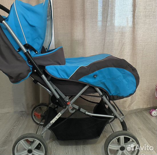 Прогулочная коляска