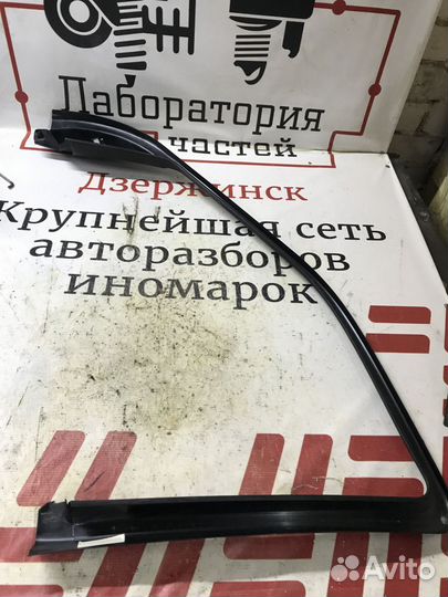 Накладка двери передней левой Land Rover Freelande