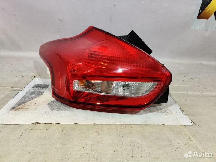 Форд Фокус 3 Хэчбэк 2015- Фонарь левый 8370