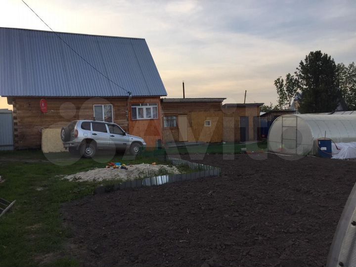 Дом 35 м² на участке 6,4 сот.