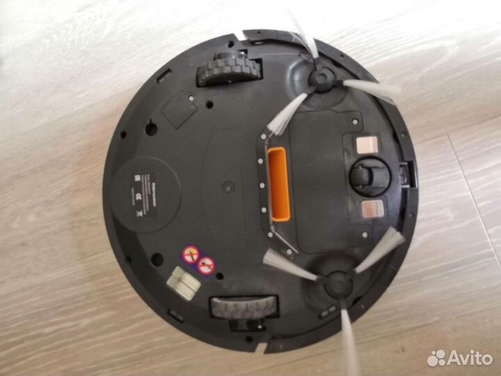 Робот пылесос clever & clean