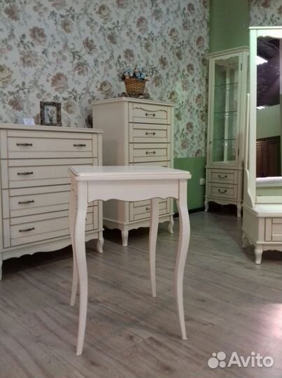 Консоль из массива бука