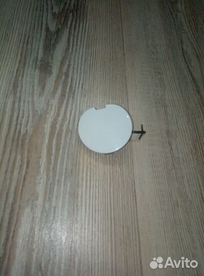 Заглушка буксировочного крюка Renault logan 2