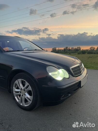 Mercedes-Benz C-класс 1.8 МТ, 2003, 249 000 км