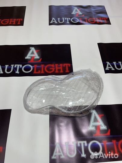 Стекла фар Mercedes Benz C-class W203 2000-2008