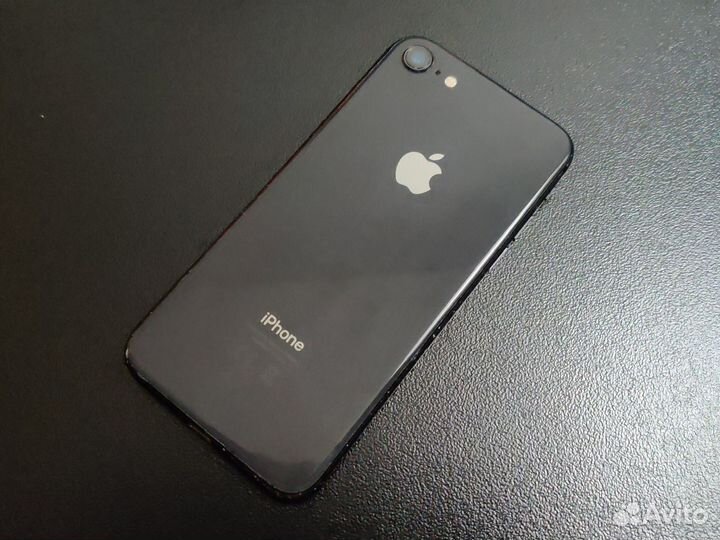 iPhone 8, 64 ГБ