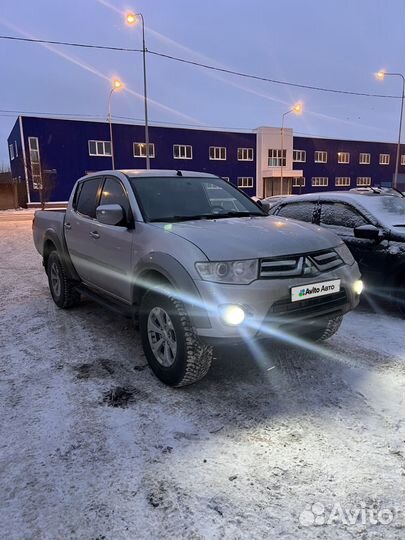 Mitsubishi L200 2.5 AT, 2015, 157 800 км