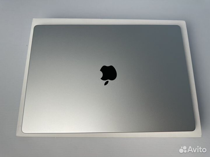 MacBook Pro 16 2023 M2 MAX/32/1Tb идеал, 165 цикл