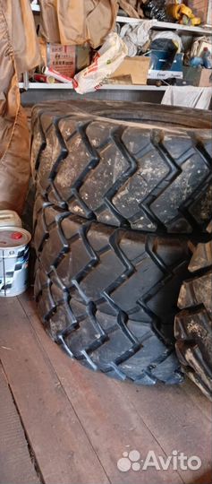 Покрышки на фронтальный погрузчик