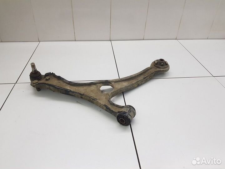 Рычаг передней подвески правый (Chery Tiggo 4)
