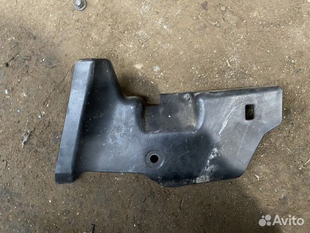 Накладка консоли Nissan Bluebird EU14 96-01