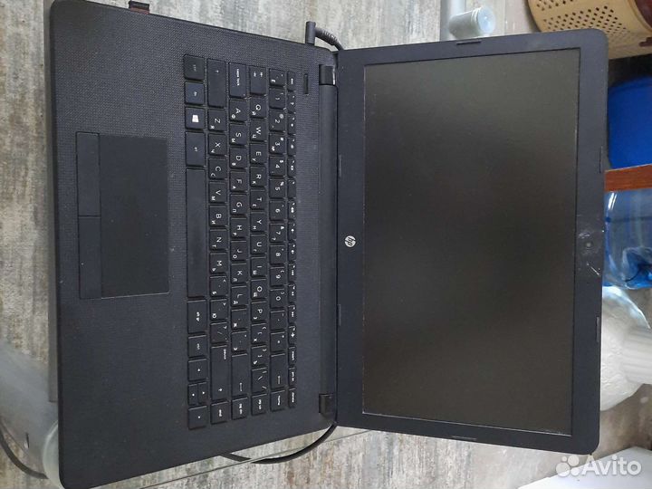 Нойтбук hp 14-bw001ur