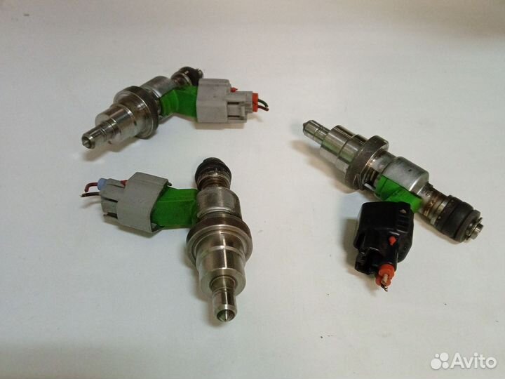 Форсунка Toyota Rav4 Тойота зелёная 2325028070