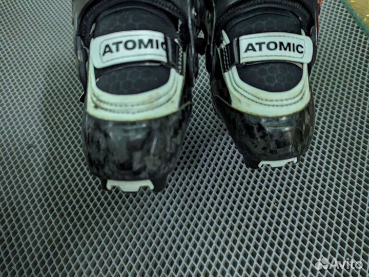 Лыжные ботинки atomic redster