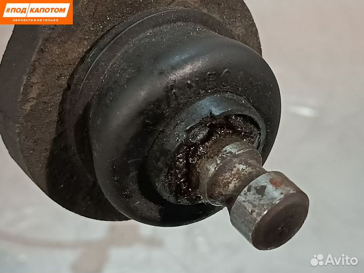 Кулак передний правый Chevrolet TrailBlazer 2003