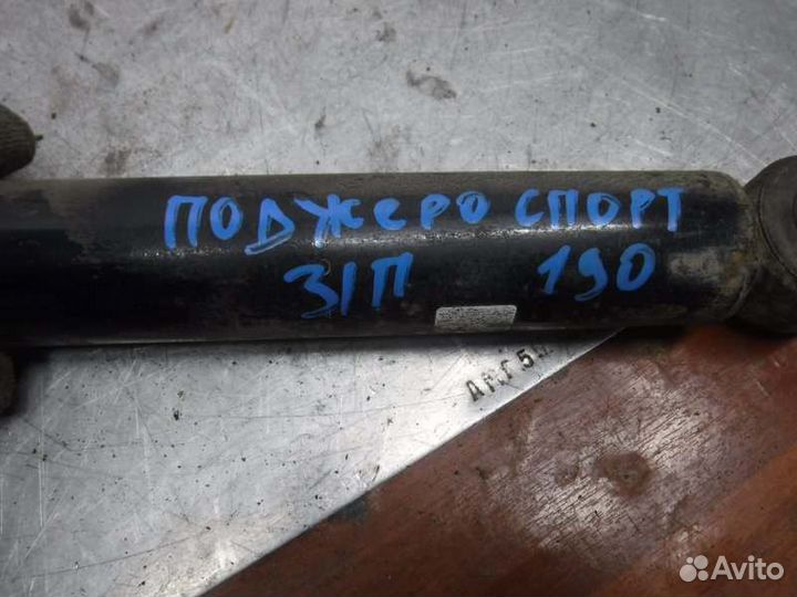 Амортизатор задний правый Mitsubishi Pajero Sport