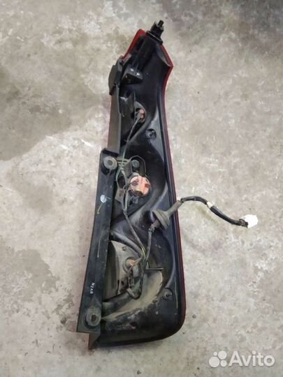 Фонарь задний левый Ниссан Ноут E11