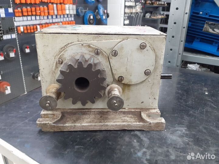 Редуктор червячный Ч-63 1к70