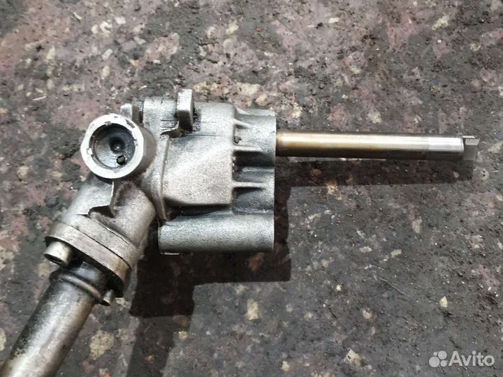 Масляный насос Volkswagen Passat b3 1.8
