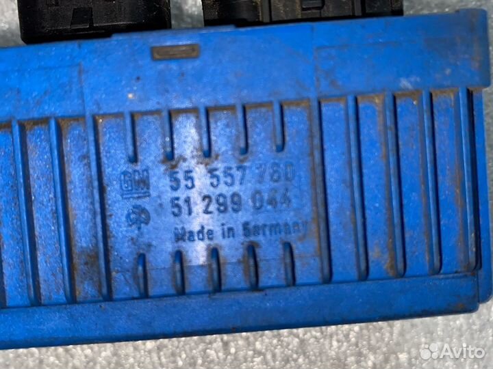 Реле накала свечей 55557760 Opel / Chevrolet
