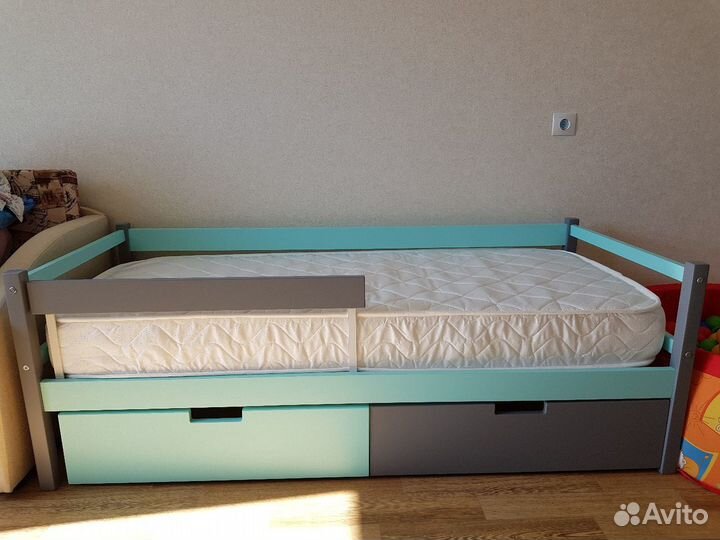 Детская деревянная кровать-тахта
