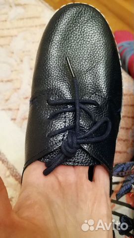 Кроссовки женские