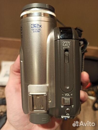 Видеокамера Panasonic NV-GS80