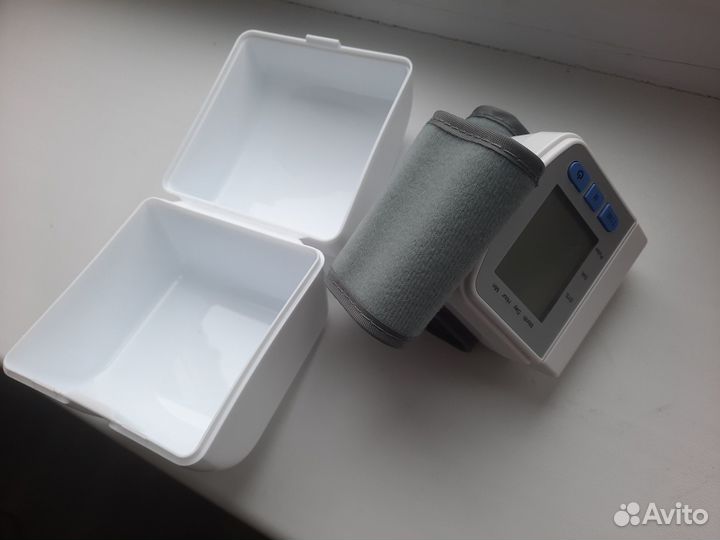 Тонометр на запястье