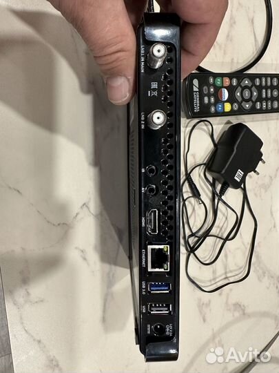 Приставка триколор B621L