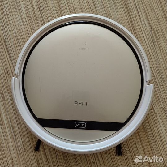 Робот пылесос