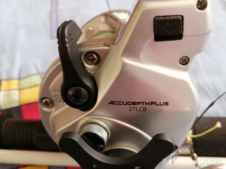 Спиннинг для дорожки с новой корейский катушкой