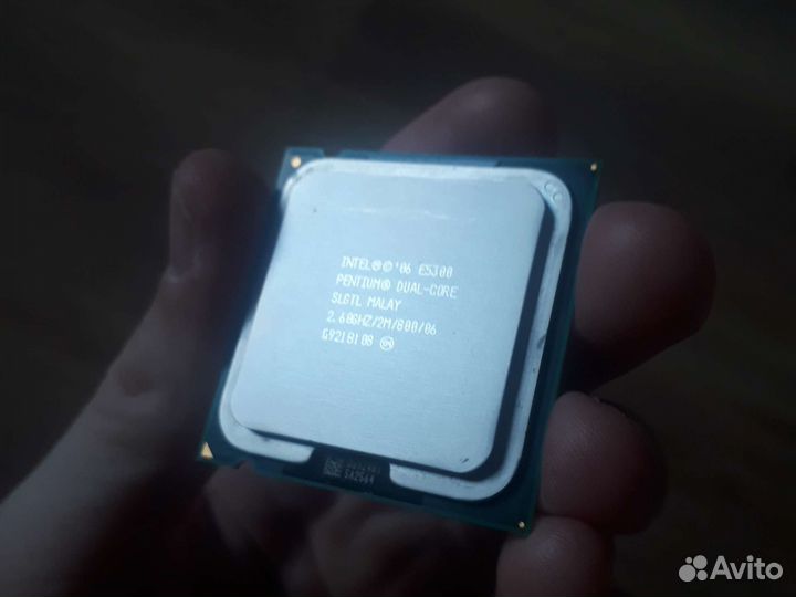 Процессор Intel Pentium e5300