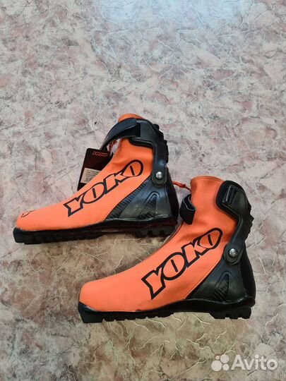 Лыжные ботинки коньковые