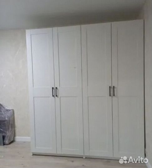 Шкаф в детскую комнату