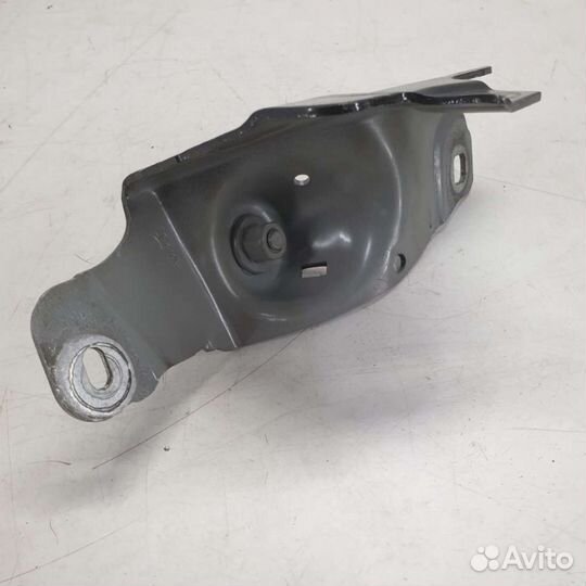 Кронштейн крепления амортизатора BMW 6 G32 2021г