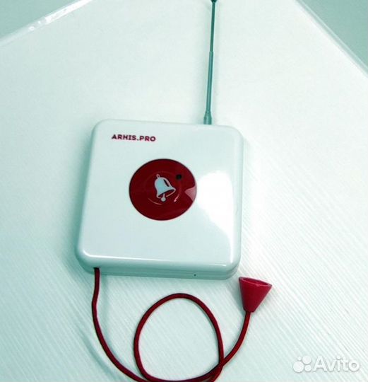 Кнопка вызова персонала для таулетов и санузлов