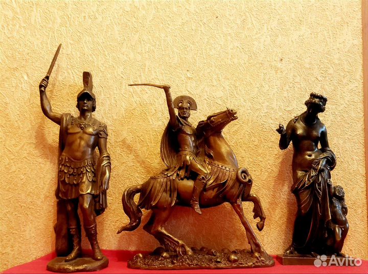 Бронзовые статуэтки
