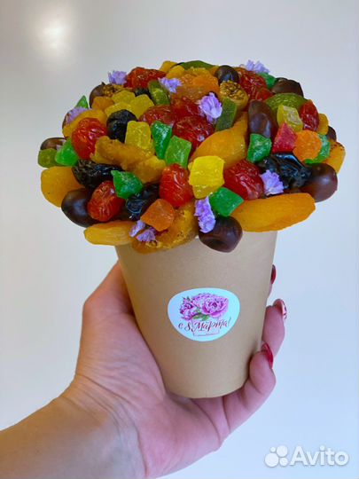 Букеты из сухофруктов и орехов