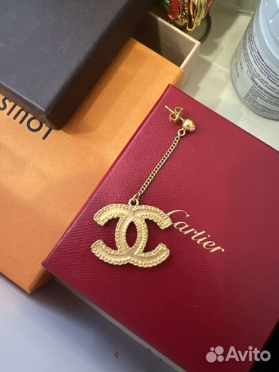 Серьги chanel оригинал (одна)