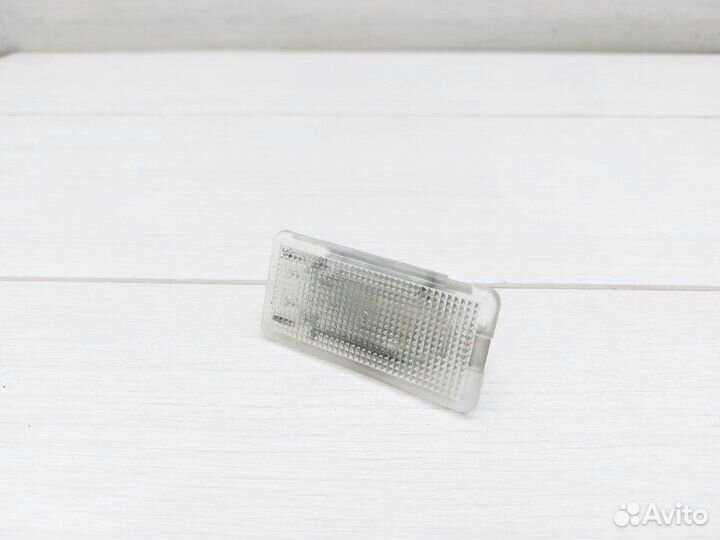 Плафон подсветки багажника Bmw X5 Е53 M57N 2005