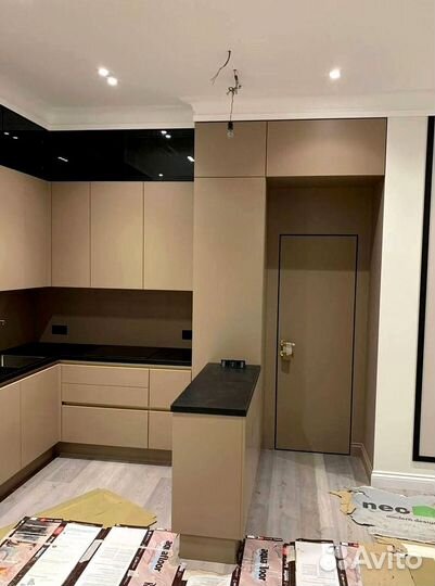 Угловой кухонный гарнитур классика