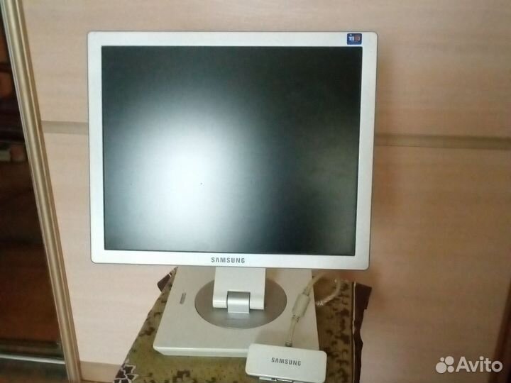 Монитор samsung