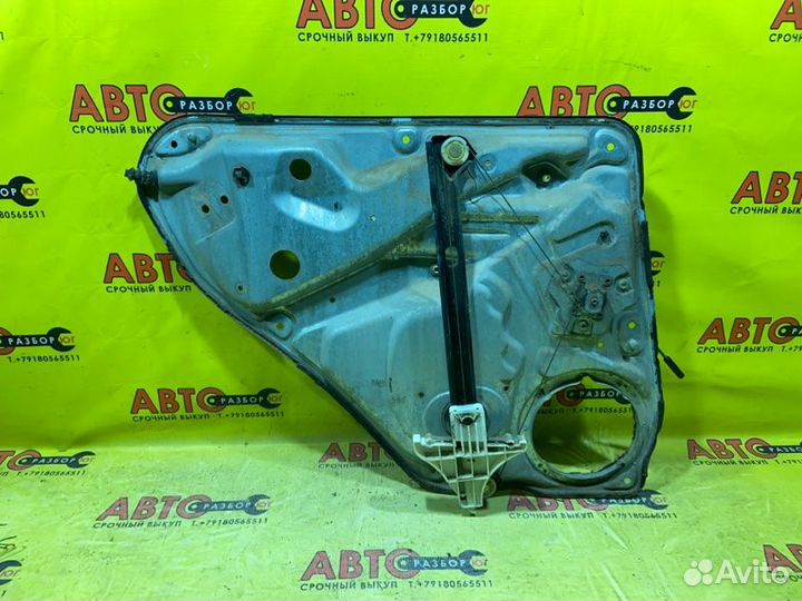 Стеклоподъемник задний правый Volkswagen Passat B5