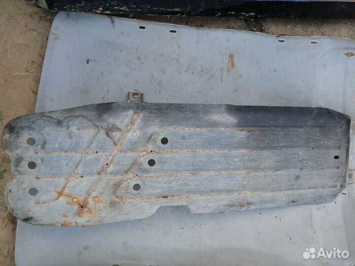 Защита бензобака для Ford Explorer (U2) 1994-2003