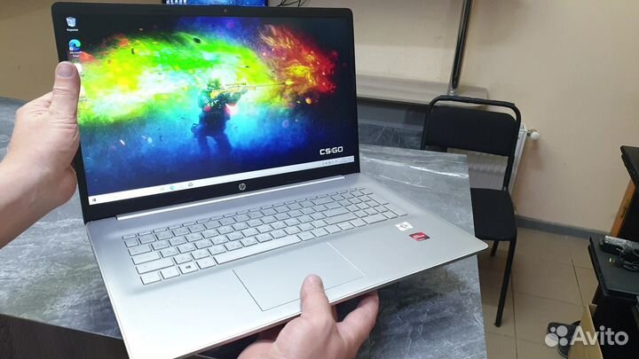Ноутбук Hp (17.3