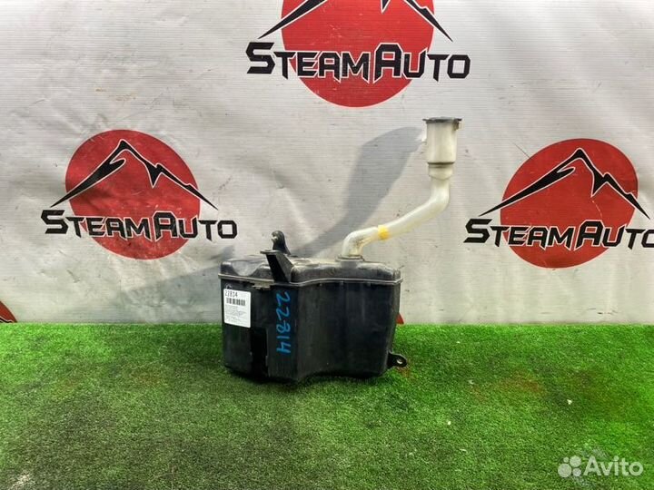 Бачок стеклоомывателя Toyota Cresta GX100