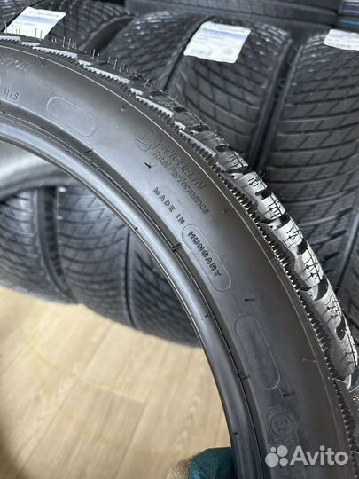 Michelin Pilot Alpin 5 305/30 R21 и 265/35 R21 104V