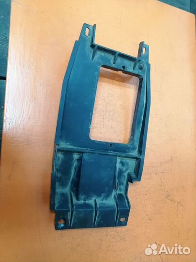 Пластик под сиденье Зид 50 Пилот