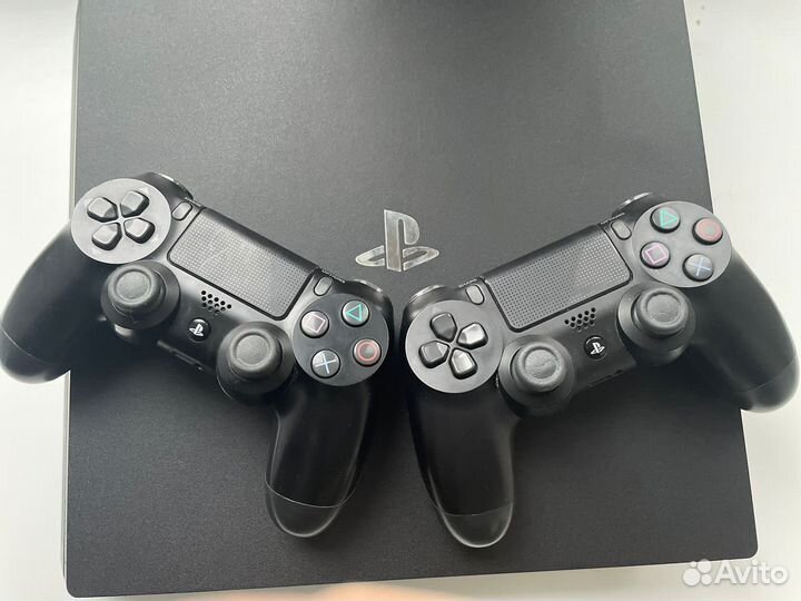 Sony playstation 4 pro 1tb + 2 джостика и 2 игры